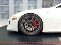 Xe Mô Hình Lexus LFA 2012 1:18 IVY Model (Trắng)