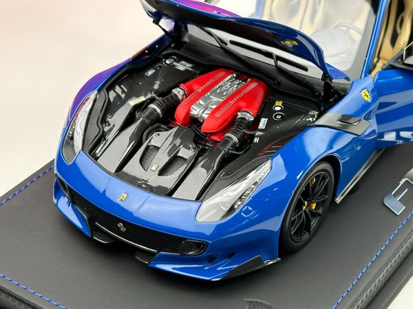 Xe Mô Hình (V) Ferrari F12 TDF Azzurro Dino 1:18 BBR ( Xanh Sọc Vàng )