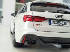 Xe Mô Hình Audi RS6 Avant C8 2020 1:18 Polar Master ( Trắng )