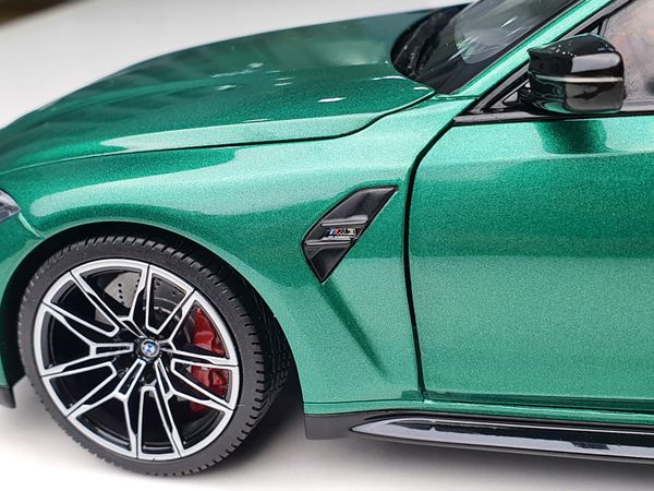 Xe Mô Hình BMW M3 2020 1:18 Minichamps ( Green Metallic )