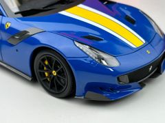 Xe Mô Hình Ferrari F12 TDF Azzurro Dino 1:18 BBR ( Xanh Sọc Vàng )