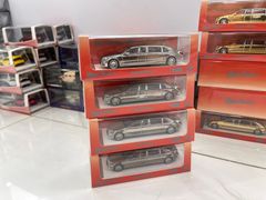 Xe Mô Hình Mercedes - Maybach S600 Pullman 1:64 Stance Hunters (Bạc Crom )