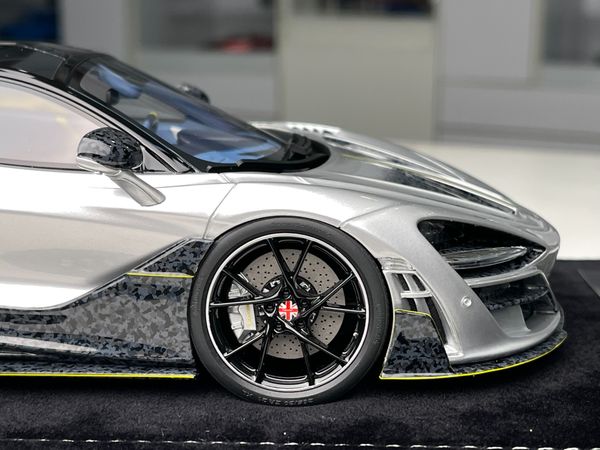 Xe Mô Hình McLaren 720S 1:18 Mansory limited 99psc ( Silver) ( 71 - 73 )