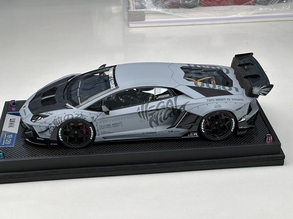 Xe Mô Hình Lamborghi Aventador LBWK 1:18 Timothy & Pierre ( Black Grey )