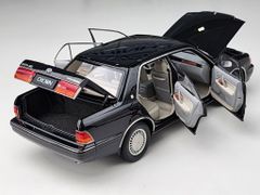 Xe Mô Hình Toyota Crown 1:18 KengFai ( Đen )