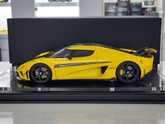 Xe Mô Hình Koenigsegg Regera 1:18 FrontiArt (Vàng)