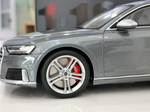 Xe Mô Hình Audi S8 Grey 1:18 GTSpirit ( Xám )