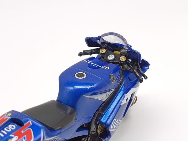 XE MÔ HÌNH YAMAHA M1 GO NO5 1:18 NEWRAY (xanh)