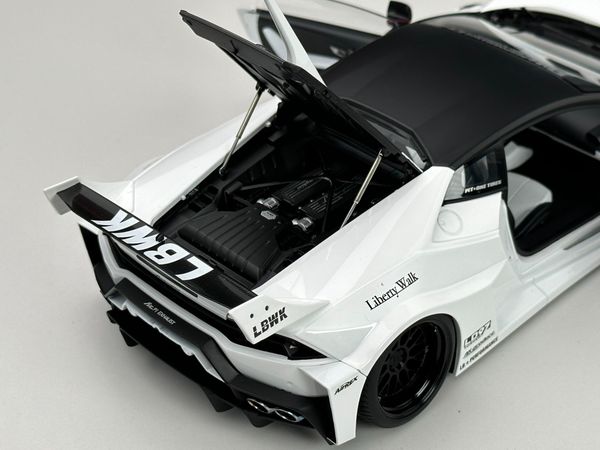 Xe Mô Hình Lamborghini Huracan GT LB-Silhouette Works 1:18 AutoArt (WHITE)