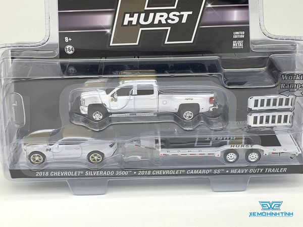 Xe Mô Hình Chevrolet Silverado 3500 - 2018 Chevrolet Camaro SS - Heavy Duty Trailer 1:64 ACME ( Trắng )