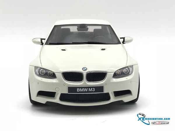XE MÔ HÌNH BMW M3 E90 1:18 GTSPIRIT (TRẮNG)