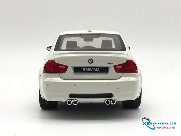 XE MÔ HÌNH BMW M3 E90 1:18 GTSPIRIT (TRẮNG)