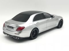 Xe Mô Hình Mercedes-Amg E 63 S 1:18 GtSpirit ( Bạc )