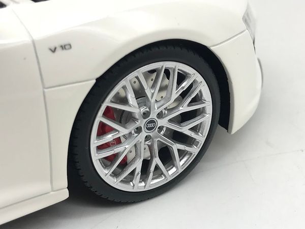 Xe Mô Hình Audi R8 RWS Ibis 1:18 GTSpirit ( Trắng )