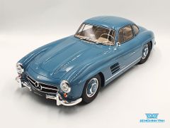 Xe Mô Hình Mercedes-Benz 300 SL Coupe 1:12 GTSpirit ( Xanh )