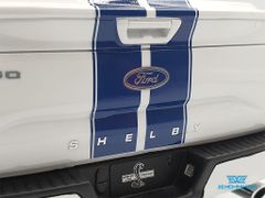 Xe Mô Hình Ford Shelby F-150 Pickup Snake 2019 1:18 GTSpirit ( Trắng Xanh )