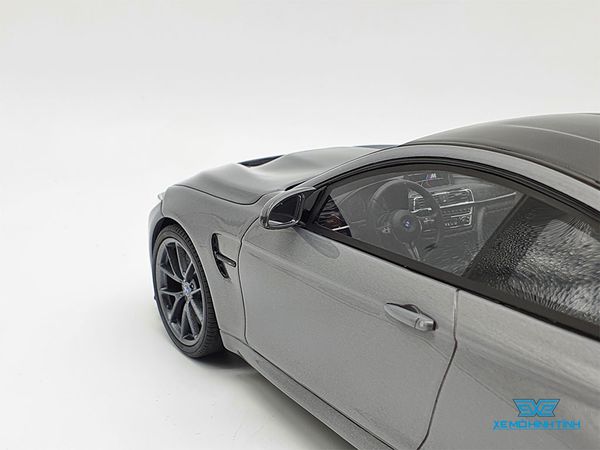 Xe Mô Hình BMW M4 CS Lime Rock Grey 1:18 GTSpirit ( Xám )