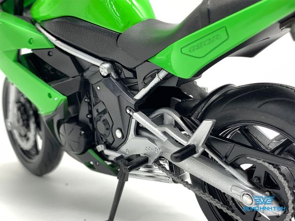 XE MÔ HÌNH KAWASAKI NINJA 650 2009 1:10 WELLY (XANH)