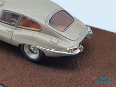 Xe Mô Hình Jaguar E-Type Limited 1:64 JEC ( Vàng Đồng )