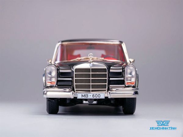 Xe Mô Hình Mercedes-Benz Pullman MB 600 1:18 Kengfai (Đen Nội Thất Đỏ)