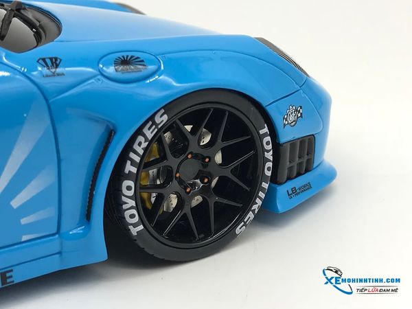 Xe Mô Hình Porsche 997 Liberty Walk 1:18 Gtspirit (Xanh)