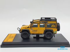 Xe Mô Hình Land Rover Defender 110 1:64 Master (Vàng Phụ kiện)