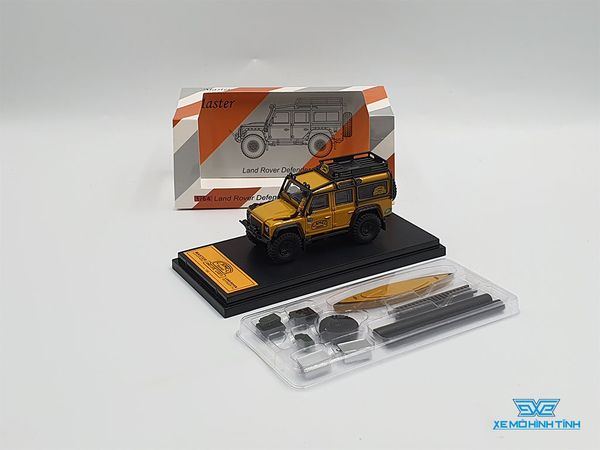 Xe Mô Hình Land Rover Defender 110 1:64 Master (Vàng Phụ kiện)