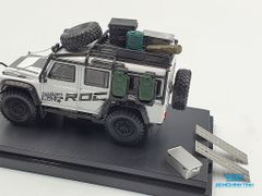 Xe Mô Hình Land Rover Defender 110 1:64 Master ( Trắng )