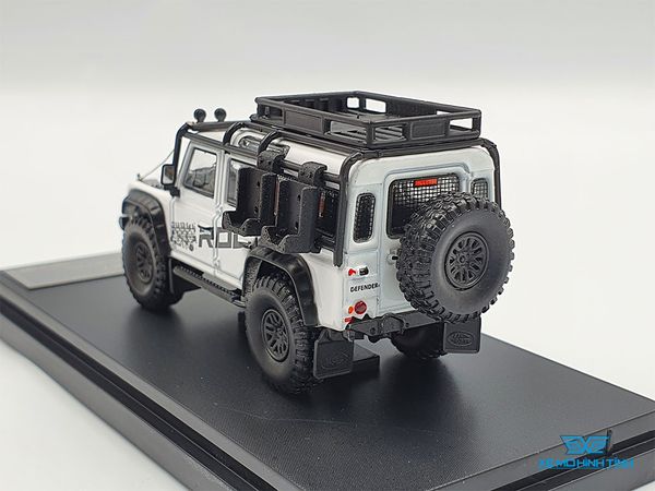 Xe Mô Hình Land Rover Defender 110 1:64 Master ( Trắng )