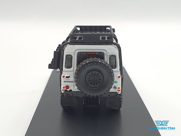 Xe Mô Hình Land Rover Defender 110 1:64 Master ( Trắng )