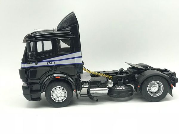 Xe Mô Hình MERCEDES BENZ SK1748 TRUCK 1:18 Otto ( Đen )