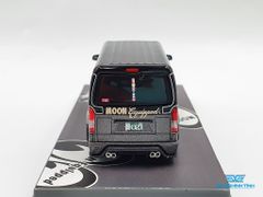 Xe Mô Hình Toyota Hiace Widebody MOONEYES 1:64 Tarmac Works (Đen)