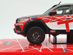 Xe Mô Hình Toyota Hilux AXCR 2016 Show Car 1:64 Tarmac Works ( Trắng Đỏ )