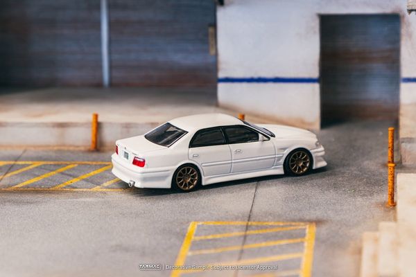 Xe Mô Hình Vertex Toyota Chaser Jzx100 1:64 Tarmac Works ( White Metallic )