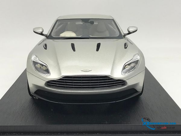 Xe Mô Hình Aston Martin DB11 1:18 Top Speed ( Bạc )