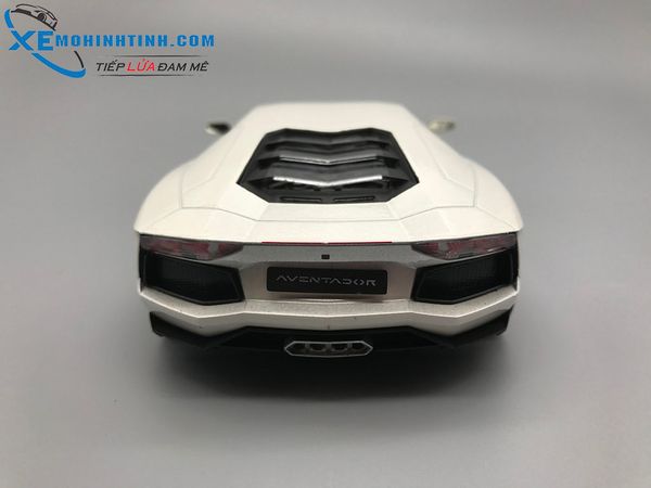 Xe Mô Hình Lamborghini Aventador Lp700 1:24 Welly (Trắng)