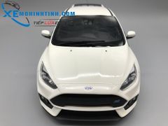 XE MÔ HÌNH FORD FOCUS RS 2015 1:18 OTTO (TRẮNG)