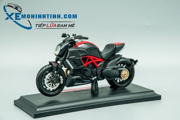 XE MÔ HÌNH DUCATI DIAVEL CARBON 1:18 MAISTO (ĐEN)