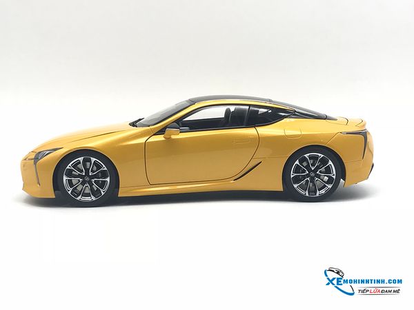 78847 MH 1:18 LEXUS LC500 (METALIC YELLOW)