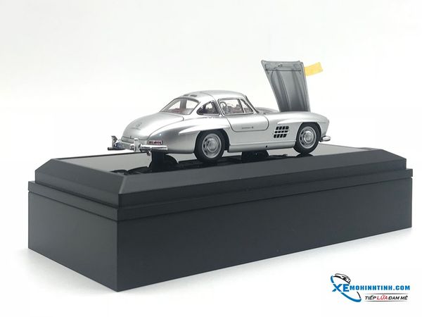 Xe Mô Hình Mercedes-Benz 300SL Dream Power 1:43 ( Bạc )