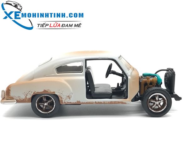 MH DOM'S CHEVY FLEETLINE 1:32 (TRẮNG)