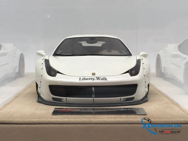 1/18 LB WORKS FERRARI 458 WHITE WITH GOLD WHEEL