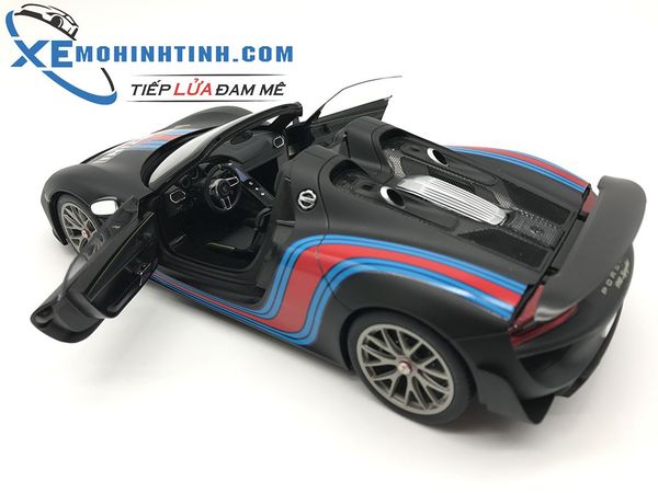 1/18 PORSCHE 918 SPYDER WEISSACH PACKAGE (BLACK/MARTINI LIVERY)