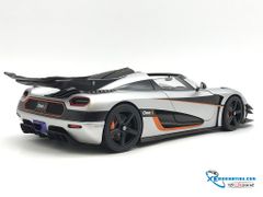 1/18 KOENIGSEGG ONE : 1 (MOON GREY/CARBON BLACK /ORANGE ACCENTS)