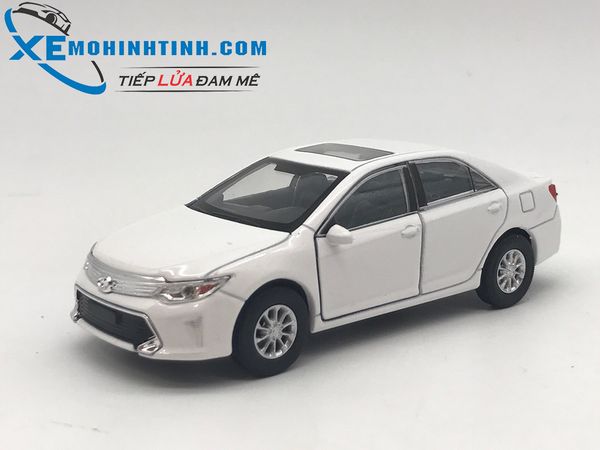 HỘP XE MÔ HÌNH Toyota Camry WELLY 1:36 (Trắng)