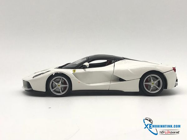 XE MÔ HÌNH FERRARI LAFERRARI 1:24 BBURAGO (TRẮNG)