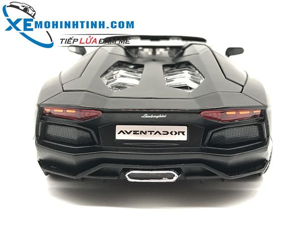 Xe Mô Hình Lamborghini Aventador Lp700-4 Roadster 1:24 Maisto (Đen Nhám)