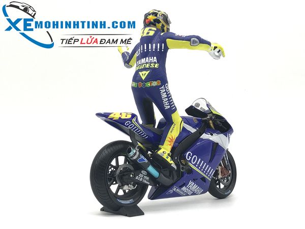 XE MÔ HÌNH YAMAHA YZR R1 VALENTINO ROSSI MOTOGP DONINGTON 2005 + FIGURE 1:12 MINICHAMPS (XANH DƯƠNG #46)