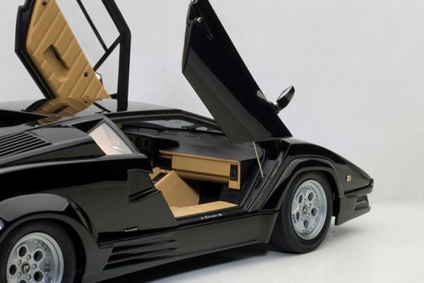 XE MÔ HÌNH LAMBORGHINI COUNTACH 25th ANNIVERSARY EDITION (BLACK) 1/18 AUTOART