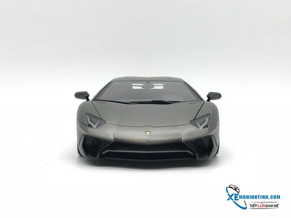 MH LAMBORGHINI AVENTADOR LP750-4 SV 1:18 AUTOART (GRIGIO TITANS:MATT GREY)